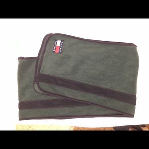 Vintage Tommy Hilfiger scarf